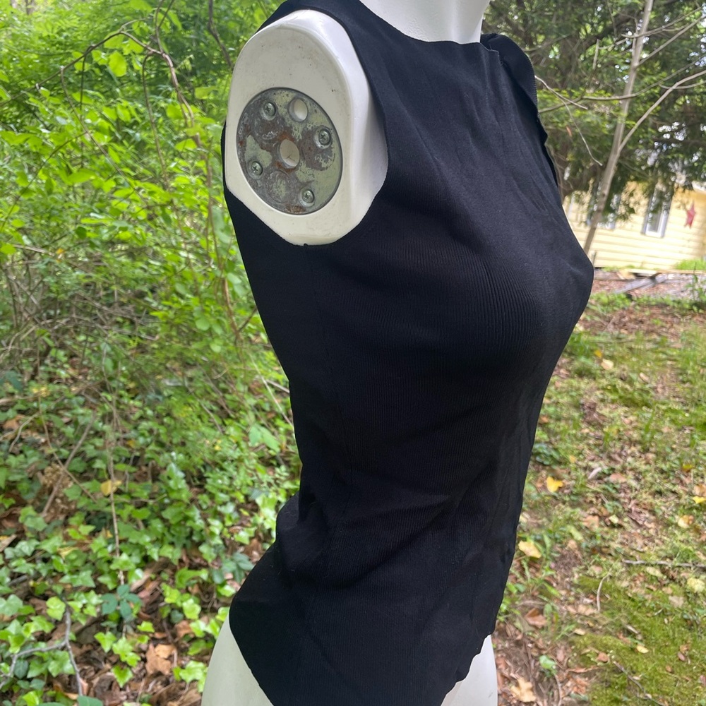 White House Black Market Elegant Black Sleeveless Top Side Tie M